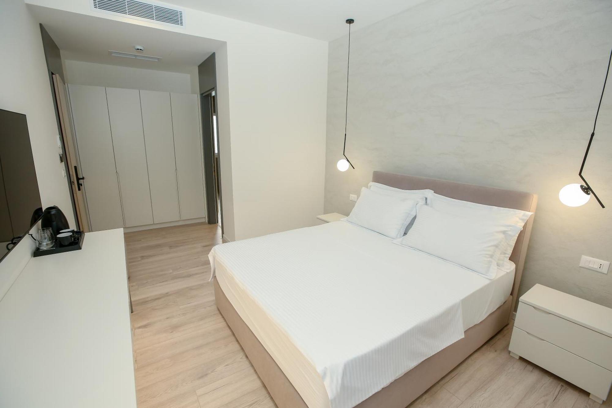 Nos Luxury Rooms Shkodër Esterno foto